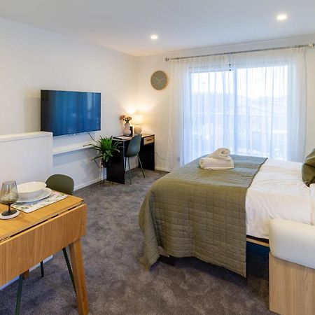 Luxury Studio With Balcony - Close To Supermarket 크라이스트처치 외부 사진