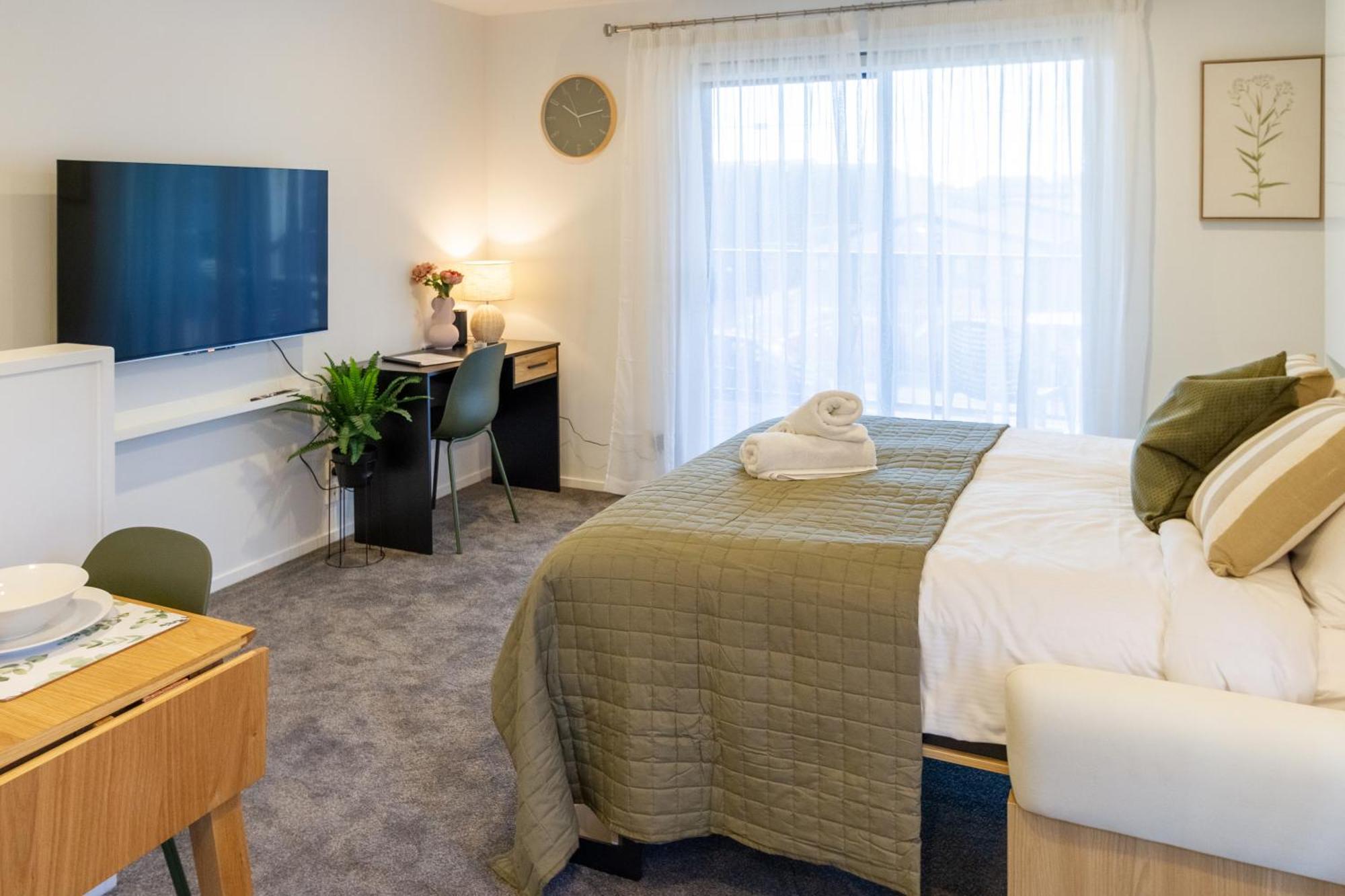 Luxury Studio With Balcony - Close To Supermarket 크라이스트처치 외부 사진